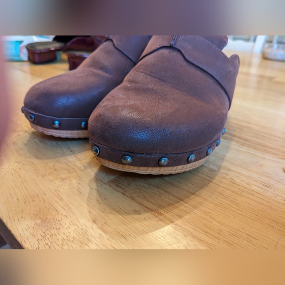 MIA Mules - Brown - Picture 8 of 10